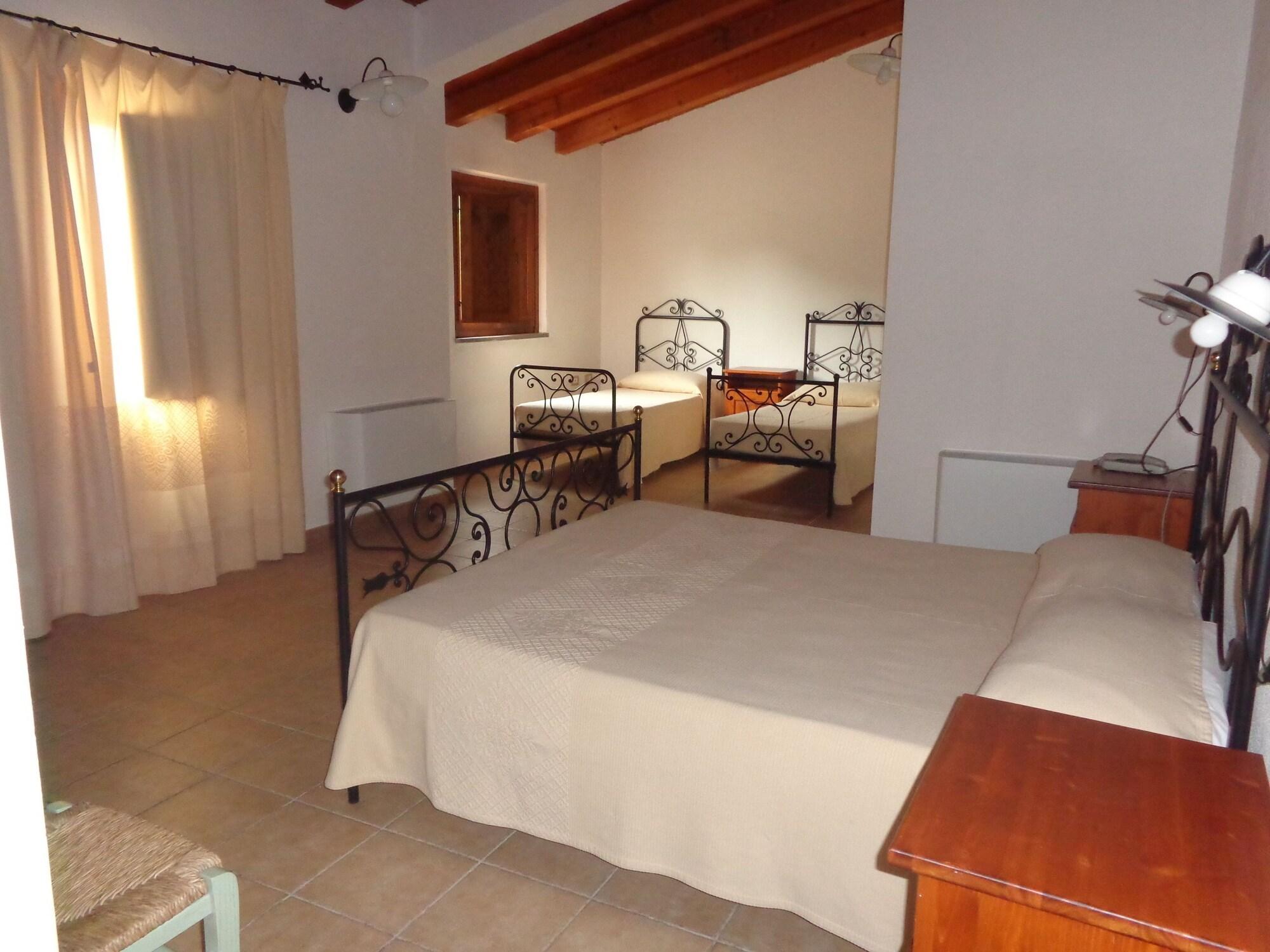 Hotel Su Baione Abbasanta Exterior photo
