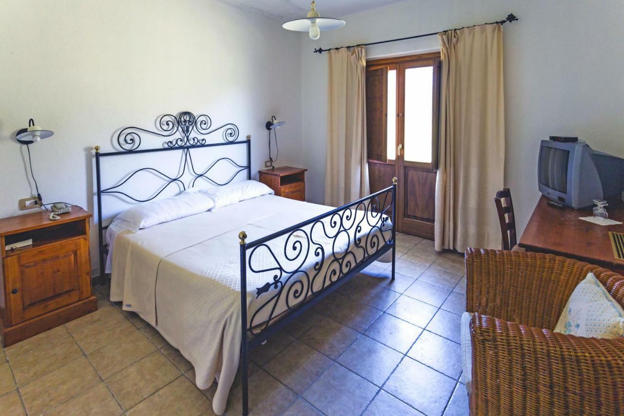 Hotel Su Baione Abbasanta Exterior photo